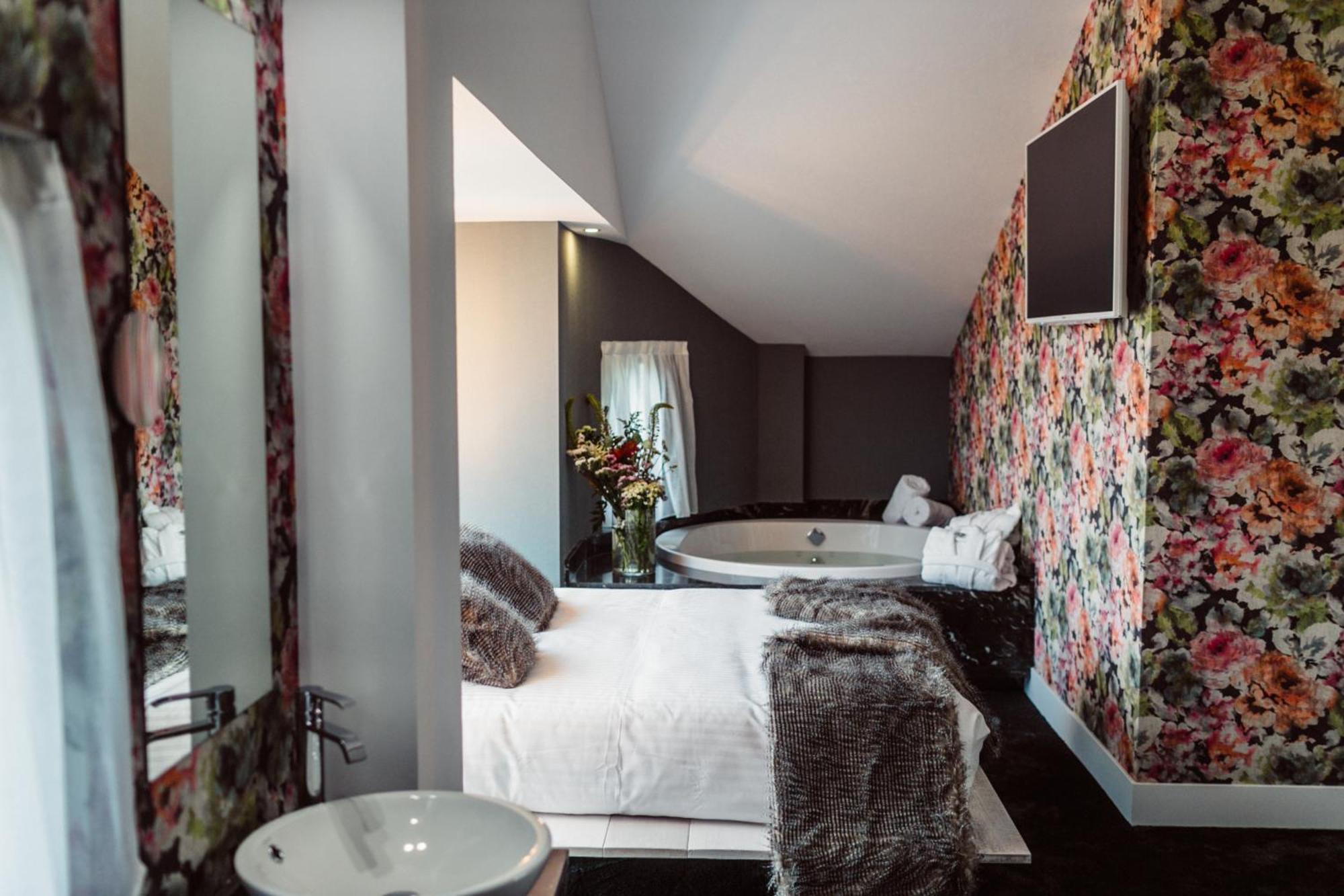 Hotel Cuevas - Adults Only Сантільяна-дель-Мар Екстер'єр фото